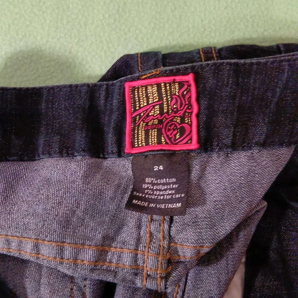 Torrid Flamming Heart Jeans - Picture 2 of 7
